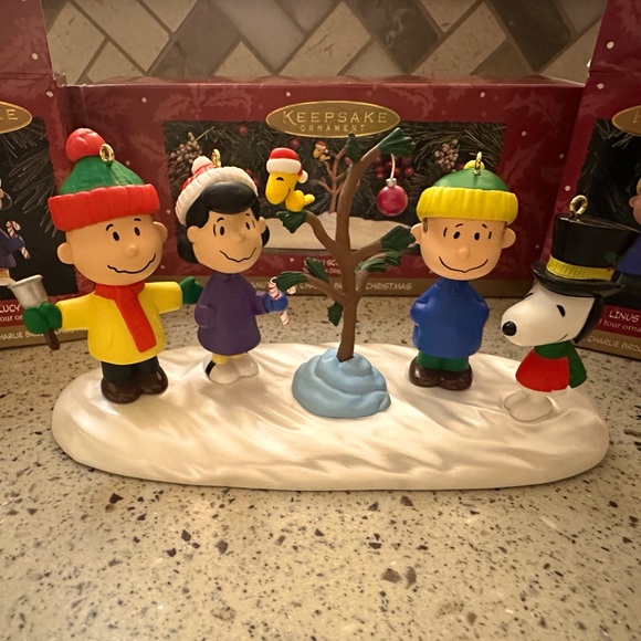 Hallmark Holiday Vintage Peanuts A Charlie Brown Christmas Hallmark